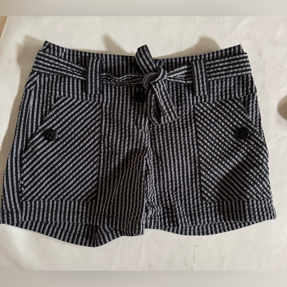 Michael Kors Striped Shorts - Picture 7 of 7